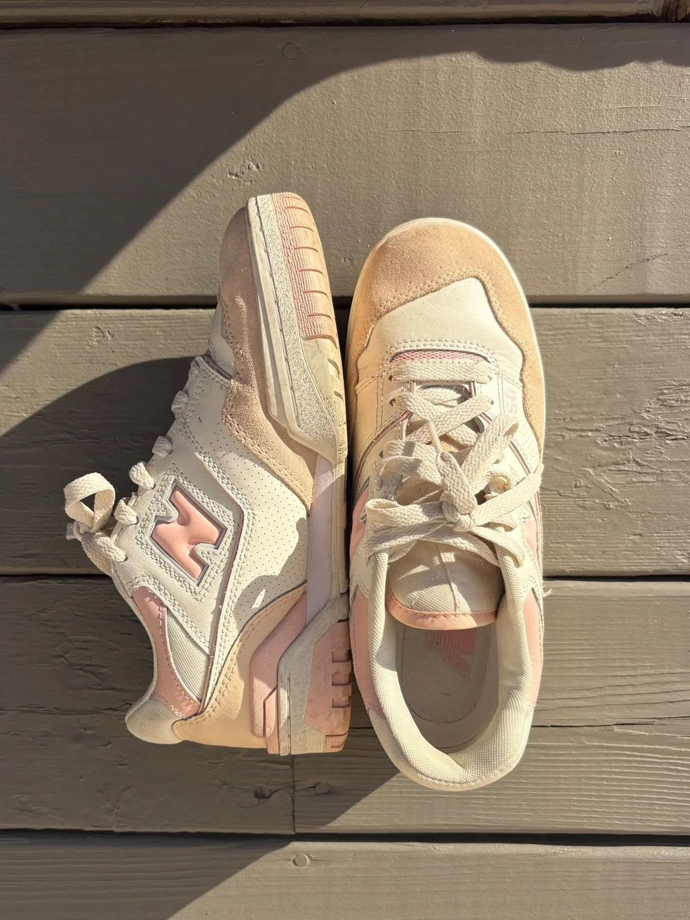 New Balance 550 sneakers in pink & white excellent condition lightly used